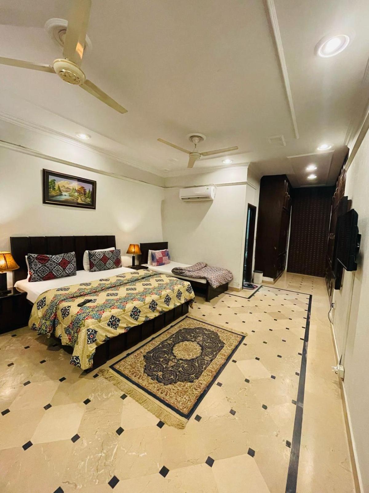 Mulberry Residence Luxury Rooms イスラマバード エクステリア 写真