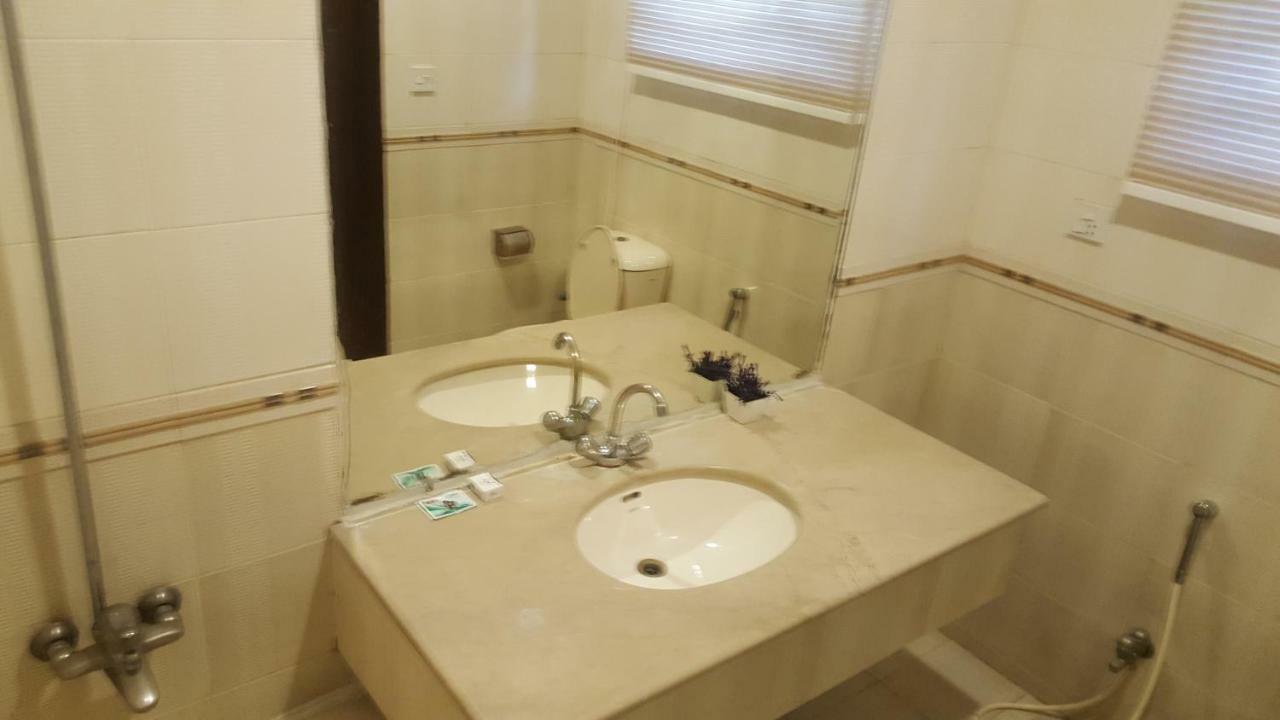 Mulberry Residence Luxury Rooms イスラマバード エクステリア 写真